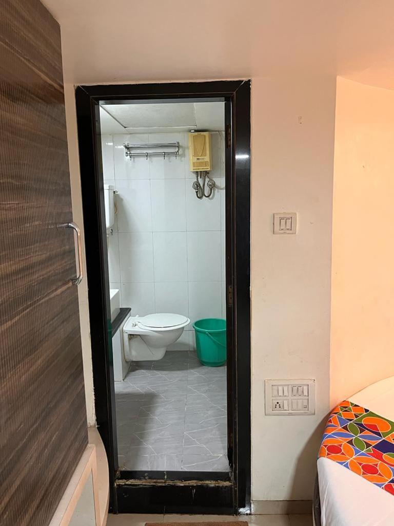 Hotel Havana Mumbai Exteriör bild